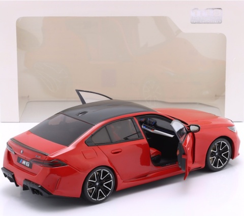 BMW M5 (G90) 2025 model S1814702 Solido 1:18 czerwony