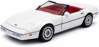 Chevrolet Corvette C4 1986 model 1:24 Motormax 73298 biały