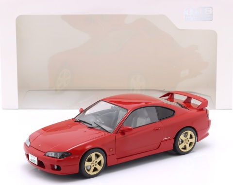 NISSAN SILVIA S15 Spec-R Aero 1999 model S1812202 Solido 1:18 czerwony