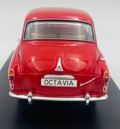 Skoda Octavia Super 1959 model 124265 WhiteBox 1:24 czerwony