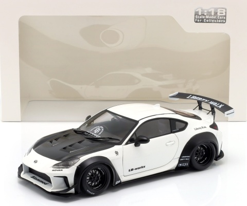TOYOTA GR86 LBWK Body Kit 2024 model S1813602 Solido 1:18 biały perłowy