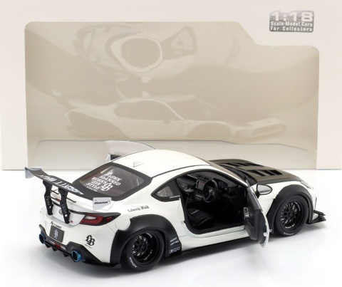 TOYOTA GR86 LBWK Body Kit 2024 model S1813602 Solido 1:18 biały perłowy
