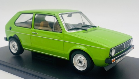VW Volkswagen Golf I 1974 model 124264 WhiteBox 1:24 zielony