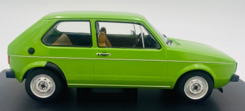 VW Volkswagen Golf I 1974 model 124264 WhiteBox 1:24 zielony