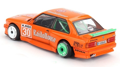 BMW M3 (E30) KAIDOHAUS V1 1989 KAIDO HOUSE KHMG177 MiniGT 1:64 pomarańczowy