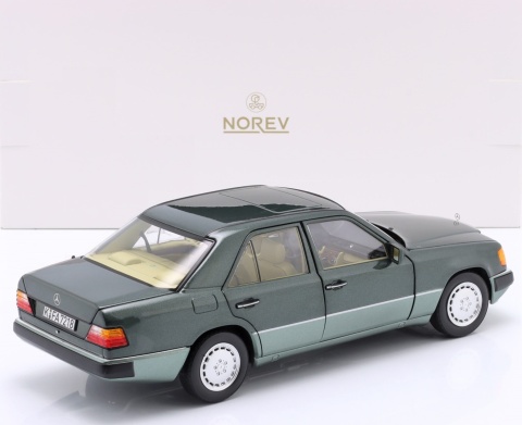 MERCEDES-BENZ 230 E W124 1990 model 183952 Norev 1:18 zielony