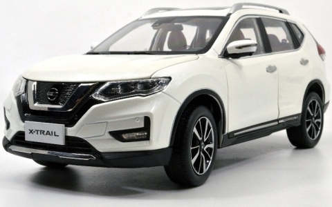 Nissan X-Trail III T32 (2018) model 5535W Paudi 1:18 biały
