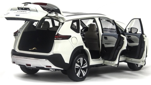 Nissan X-Trail IV T33 (2022) model 5538W Paudi 1:18 biały