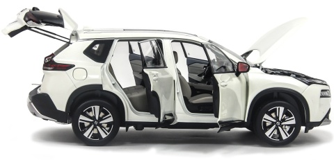 Nissan X-Trail IV T33 (2022) model 5538W Paudi 1:18 biały