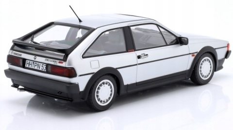 VW Volkswagen Scirocco GTX 16V (1988) model 188635 Norev 1:18 srebrny
