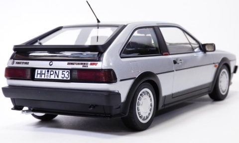 VW Volkswagen Scirocco GTX 16V (1988) model 188635 Norev 1:18 srebrny
