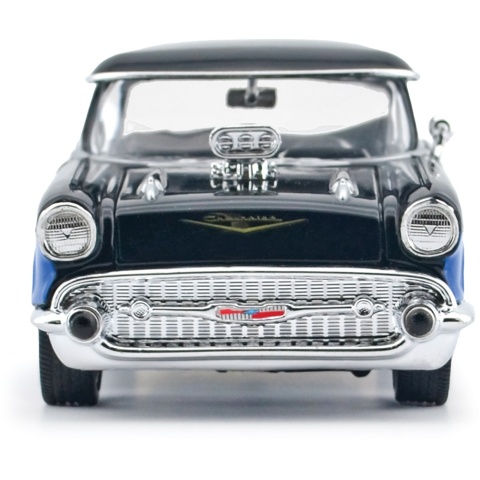 Chevrolet Bel Air 1957 model 1:24 Motormax 79886 Kult Klassics