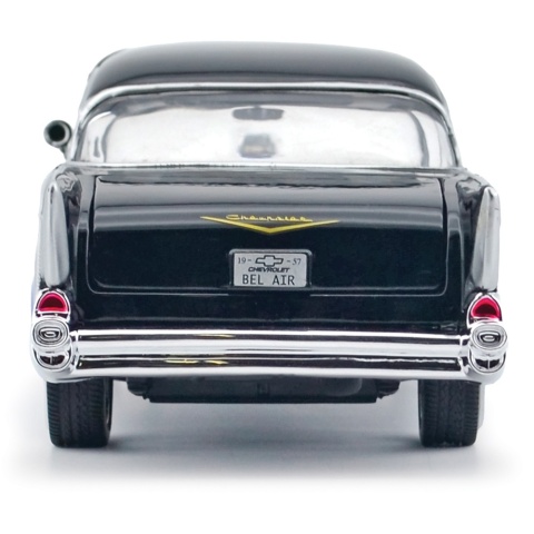 Chevrolet Bel Air 1957 model 1:24 Motormax 79886 Kult Klassics