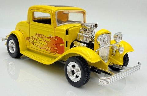 Ford Coupe 1932 model 1:24 Motormax 79885 Kult Klassics