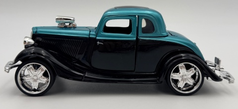 Ford Coupe 1934 model 1:24 Motormax 79887 Kult Klassics