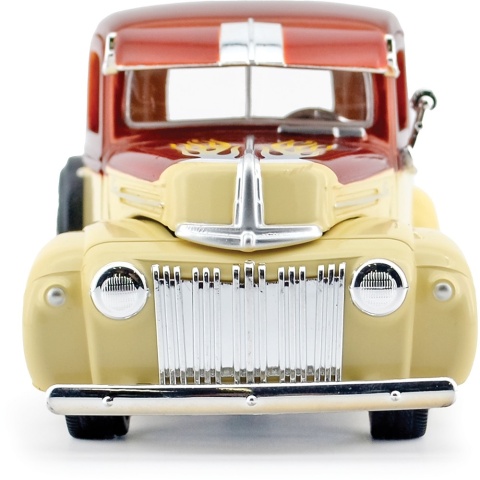 Ford Jailbar Pickup 1942-47 model 1:24 Motormax 79883 Kult Klassics