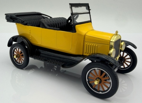 Ford Model T Touring convertible 1925 1:24 Platinum Motormax 79328 żółty