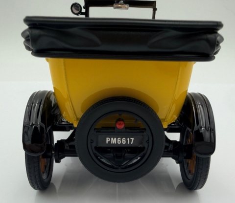 Ford Model T Touring convertible 1925 1:24 Platinum Motormax 79328 żółty