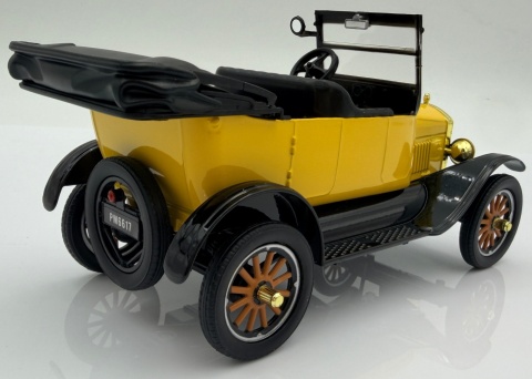 Ford Model T Touring convertible 1925 1:24 Platinum Motormax 79328 żółty