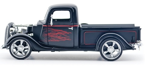 Ford Pickup 1937 model 1:24 Motormax 79884 Kult Klassics