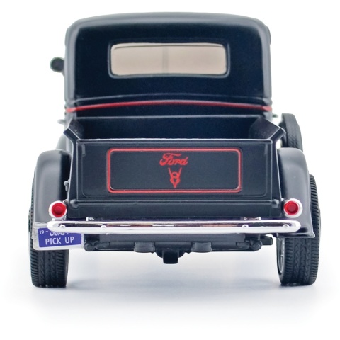 Ford Pickup 1937 model 1:24 Motormax 79884 Kult Klassics
