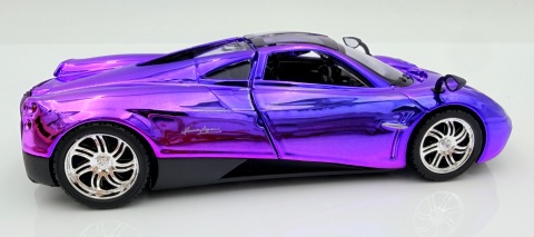 PAGANI Huayra model 1:24 Motormax custom WRAP 79084 fiolet