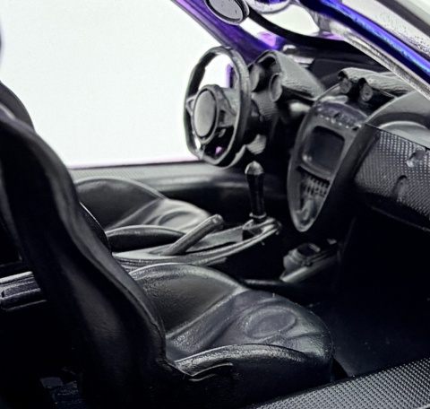 PAGANI Huayra model 1:24 Motormax custom WRAP 79084 fiolet