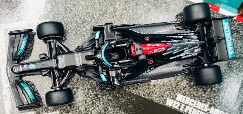 ZESTAW Mercedes F1 TYLKO Hamilton W10, W12, W13, W15 BBurago 1:43 18-38093