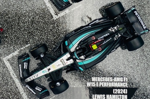 ZESTAW Mercedes F1 TYLKO Hamilton W10, W12, W13, W15 BBurago 1:43 18-38093