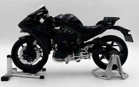 Kawasaki Ninja H2R DŹWIĘK DYM LED model 1:9 Huayi M6-2A czarny