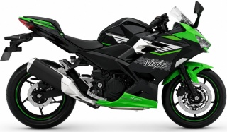 Kawasaki Ninja 400 motocykl model 1:12 LED dźwięk Huayi M12-17 czarny