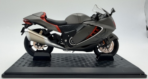 Suzuki GSX-1300R Hayabusa motocykl model 1:12 LED dźwięk Huayi M12-23 grey