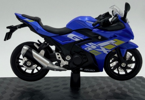 Suzuki GSX 250R model 1:18 Huayi M18-10B niebieski