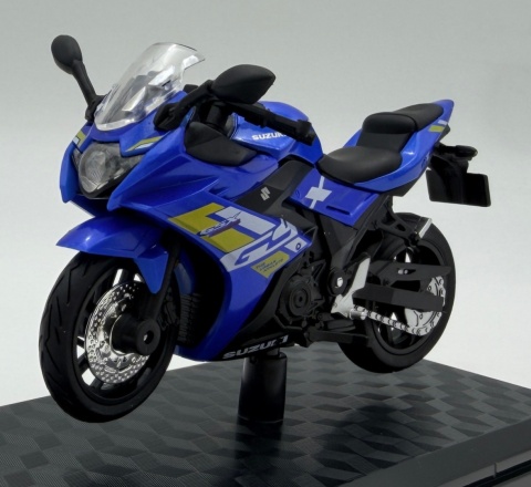 Suzuki GSX 250R model 1:18 Huayi M18-10B niebieski