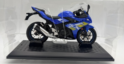 Suzuki GSX 250R motocykl model 1:12 LED dźwięk Huayi M12-15B niebieski