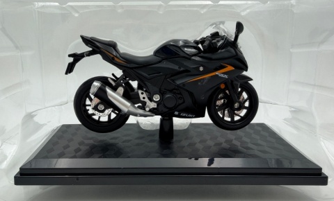 Suzuki GSX 250R motocykl model 1:18 Huayi M18-10B czarny