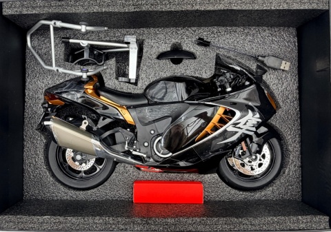 Suzuki Hayabusa GSX 1300R 2024 DŹWIĘK DYM LED model 1:9 Huayi M6-3A czarny