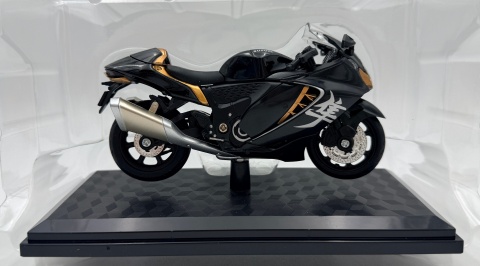 Suzuki Hayabusa GSX 1300R 2024 model 1:18 Huayi M18-5B czarny