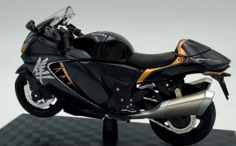 Suzuki Hayabusa GSX 1300R 2024 model 1:18 Huayi M18-5B czarny