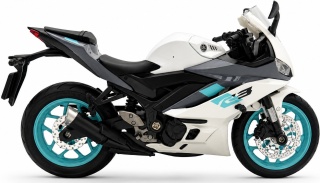 Yamaha R3 motocykl model 1:12 LED dźwięk Huayi M12-25 biały