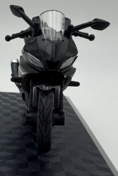 Yamaha YZF-R3 motocykl model 1:18 Huayi M18-9B czarny