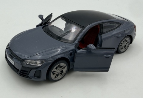 Audi RS e-tron z napędem światło dźwięk model METAL 1:36 MSZ 68717 szary