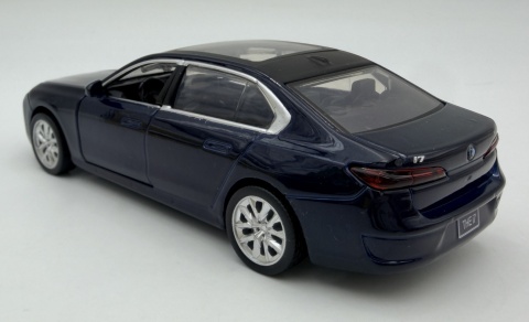 BMW i7 z napędem światło dźwięk model METAL 1:32 MSZ 68730 granatowy