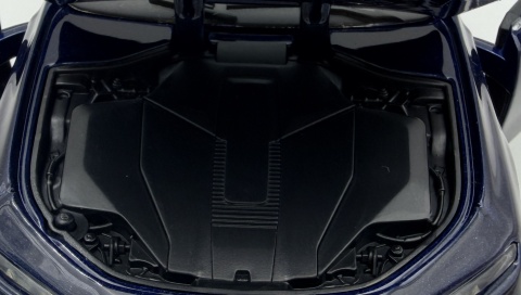 BMW i7 z napędem światło dźwięk model METAL 1:32 MSZ 68730 granatowy