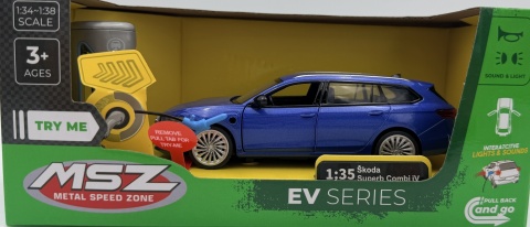 Skoda Superb Combi IV z napędem światło dźwięk model METAL 1:35 MSZ 68744