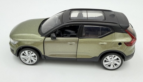 Volvo XC40 z napędem światło dźwięk model METAL 1:32 MSZ 68703
