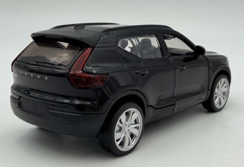 Volvo EX40 z napędem światło dźwięk model METAL 1:32 MSZ 68411 czarny