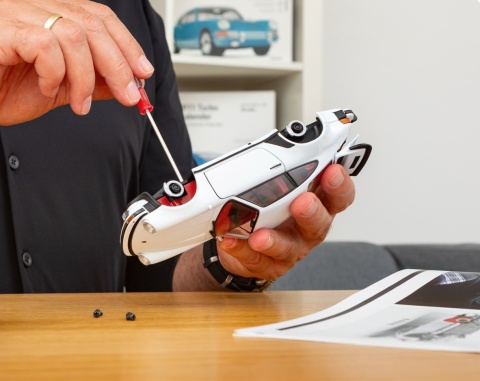 ZESTAW Porsche 911 Turbo 1975 kalendarz adwentowy 2026 biały Franzis 1:24