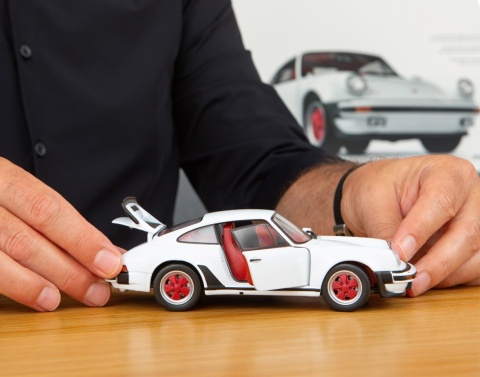 ZESTAW Porsche 911 Turbo 1975 kalendarz adwentowy 2026 biały Franzis 1:24