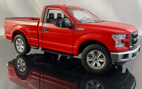 FORD F-150 Regular Cab 2015 model metal Welly 1:24